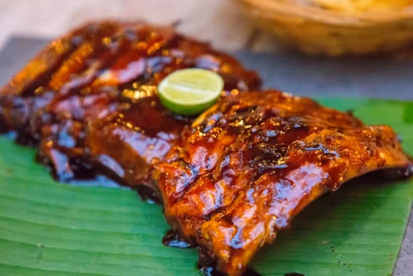 naughty-nuri-ribs, patong, thailand: localhi
