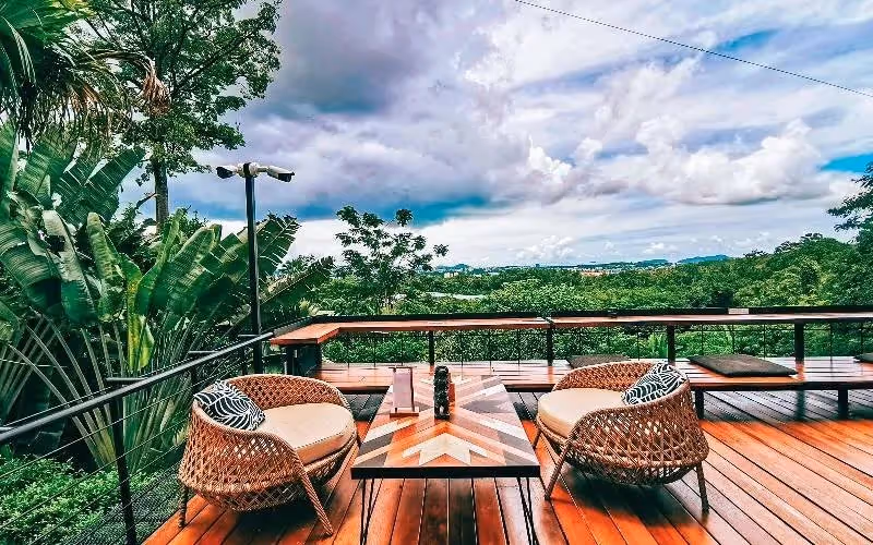 Three Monkey Restaurant, Thailand: localhi