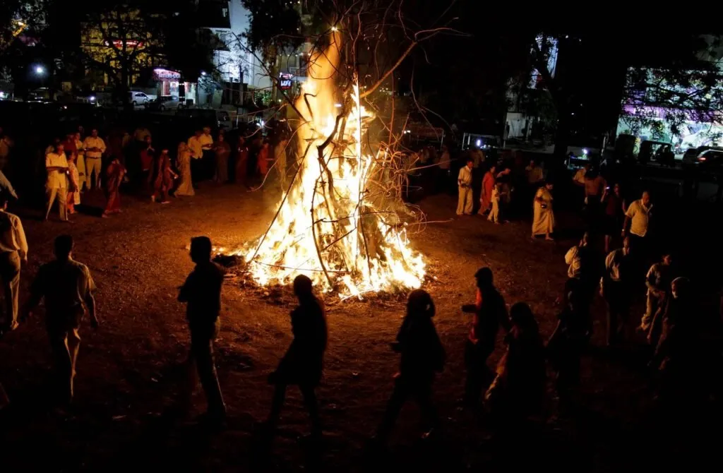 Holika Dahan, holi festival, 2025 India: localhi