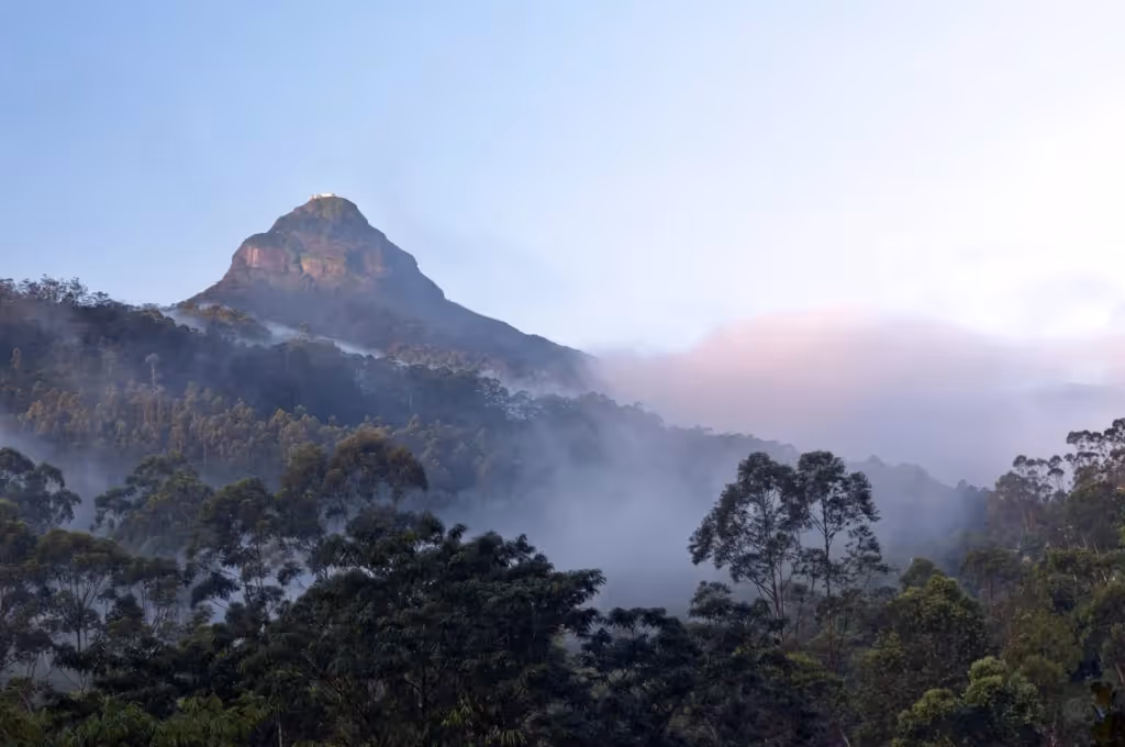 Adams Peak, Sri Lanka: localhi