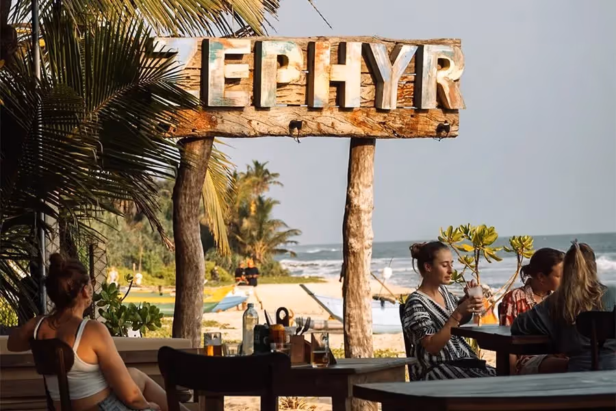 Zephyr – Cocktails and Beach Vibes, Weligama, Sri Lanka: localhi