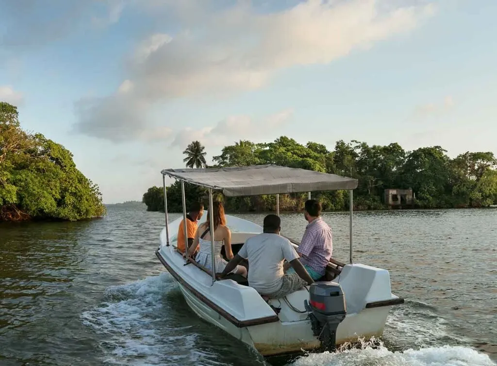 Koggala Lake’s Hidden Islands, Boat Trip to Koggala, Ahangama, Sri Lanka: localhi