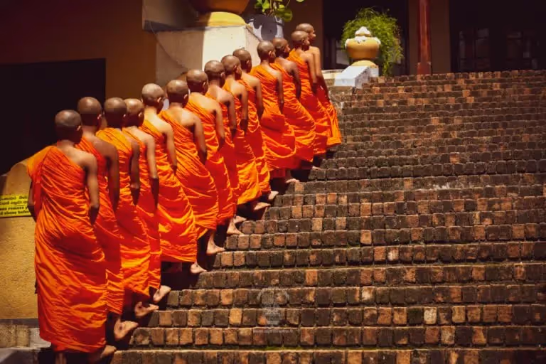 Asgiri Maha Vihara, Buddhist Monaestry: localhi