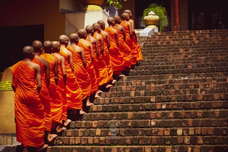 Asgiri Maha Vihara, Buddhist Monaestry: localhi