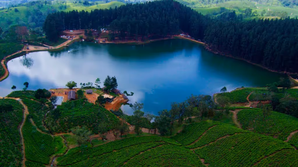Sembuwatta Lake, Kandy, Sri Lanka: localhi