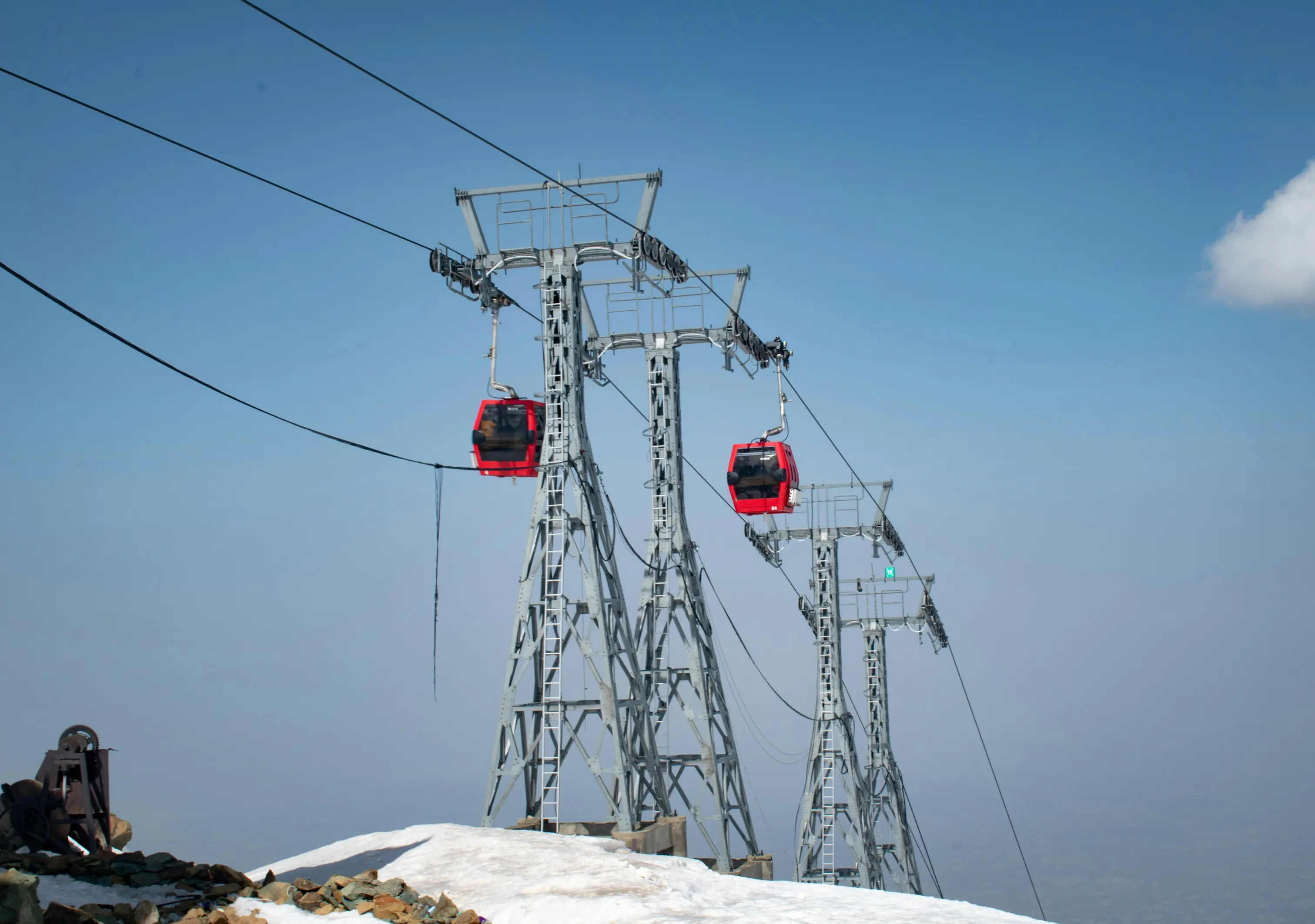 Snow-covered Gulmarg ski slopes and Apharwat Peak with the Gulmarg Gondola in Kashmir