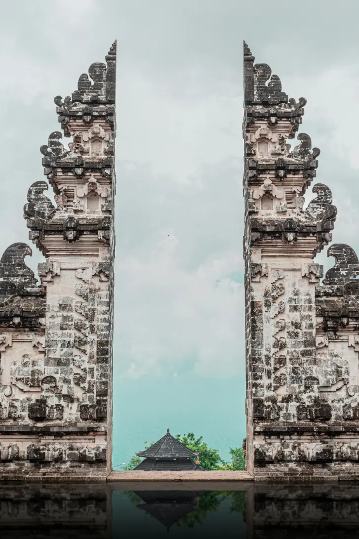 Lempuyang Temple in Bali with the iconic Gates of Heaven overlooking Mount Agung and dramatic mountain views, part of LocalHi journeys.
