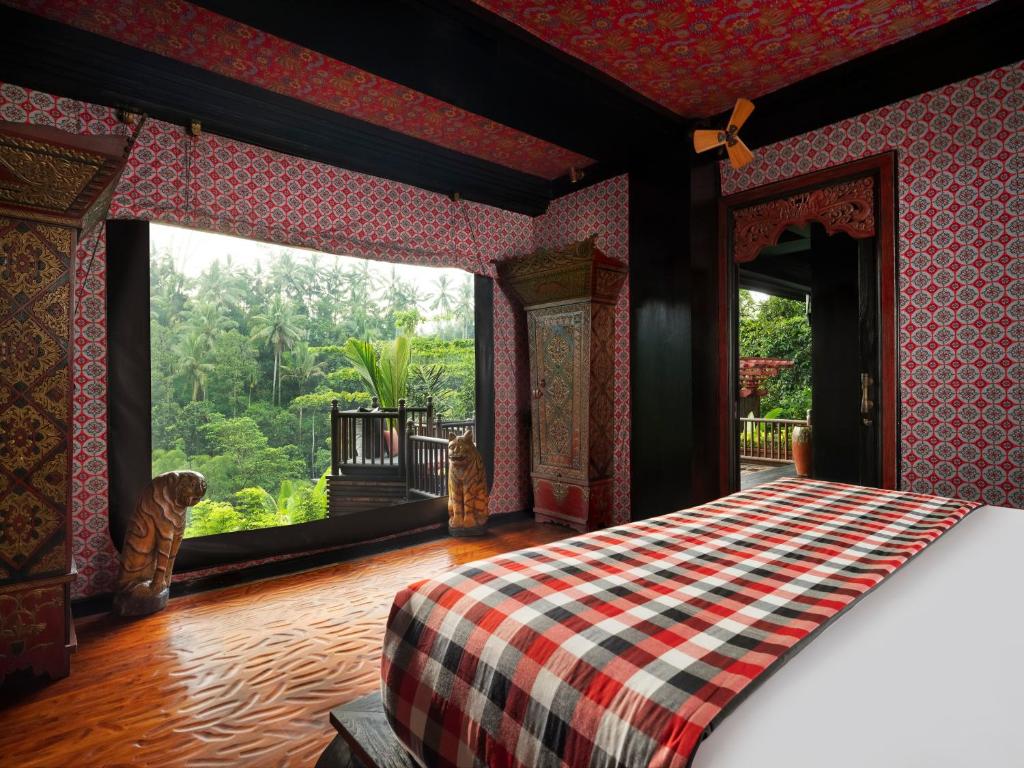 Capella Ubud tented lodge in jungle valley Bali Indonesia — luxury camp LocalHi