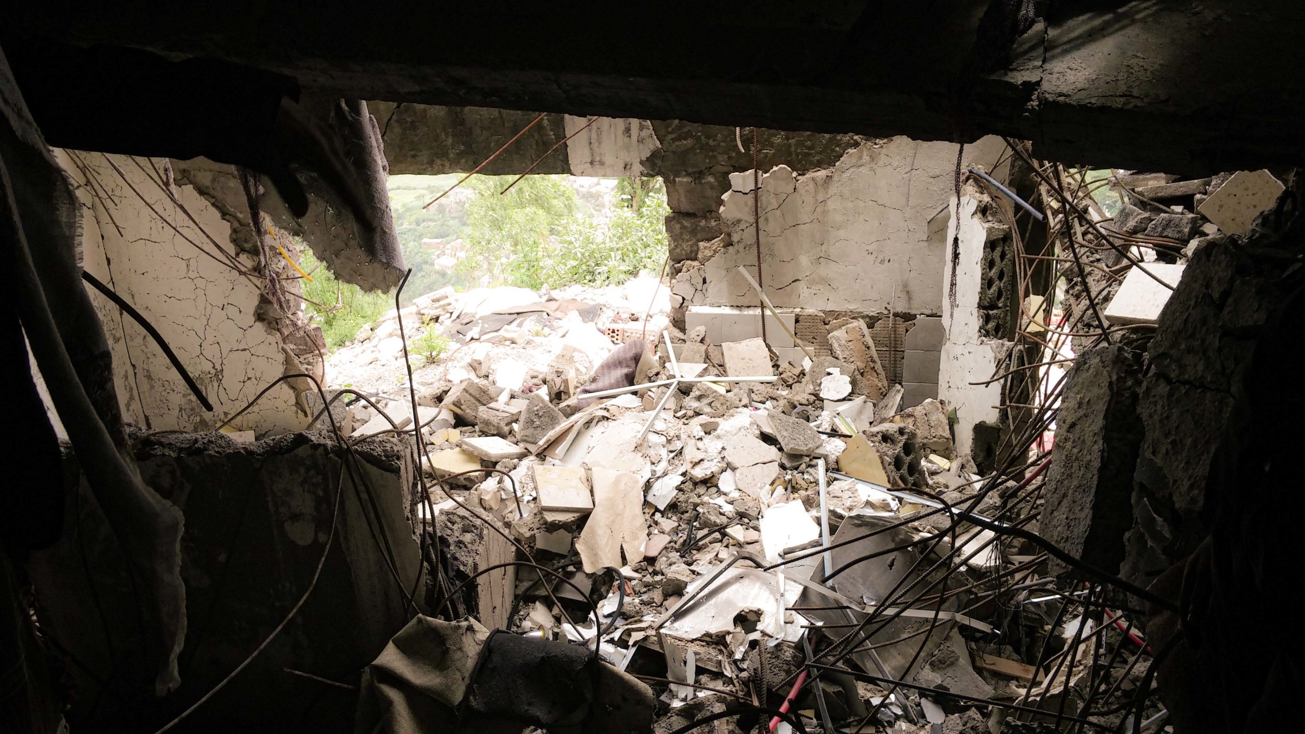 Aiding and abetting war crimes in Yemen