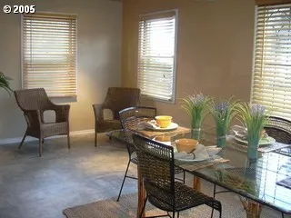 Dining room before interior redesign