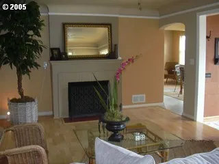 Living room before home renovation