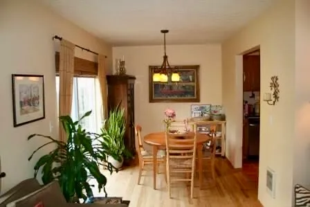 Dining room before interior redesign