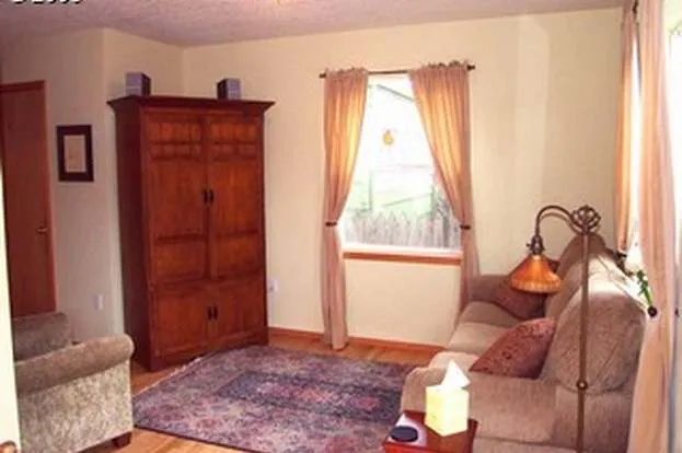 Living room before home renovation