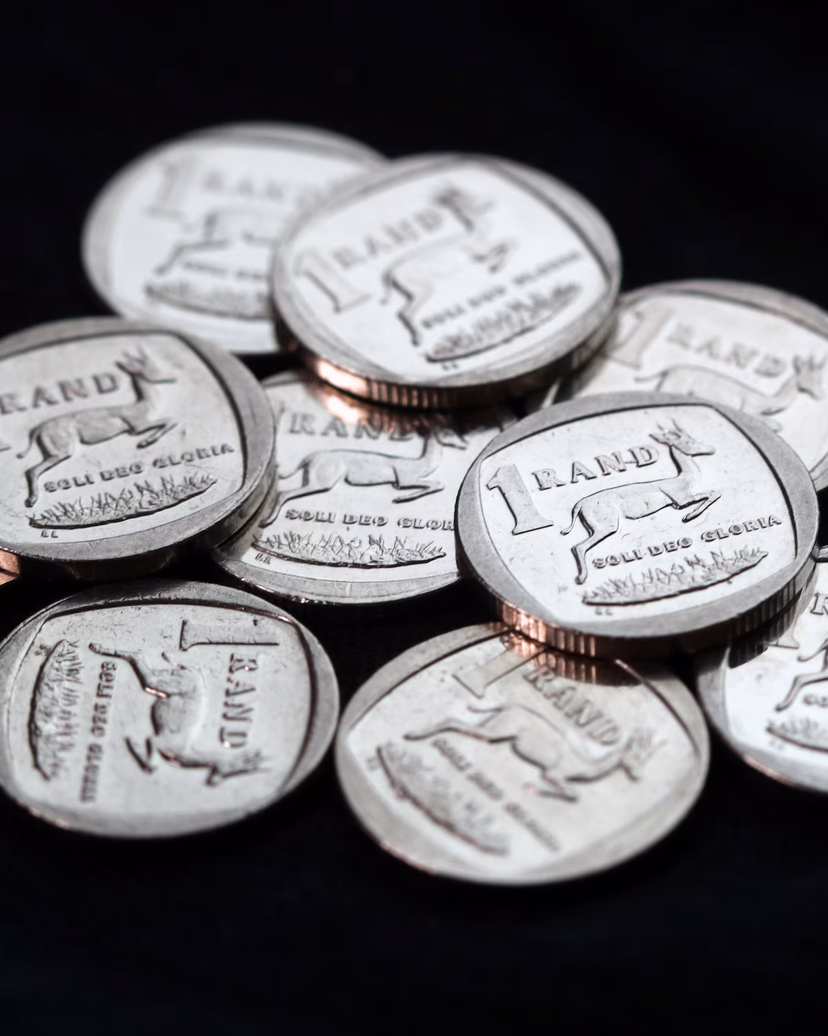 South Africa’s Q3 Growth Slows, but Investment Uptick Signals Recovery Potential