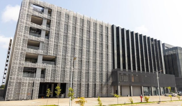 Moody’s Revises Ghana’s Outlook to Positive on Domestic Financing Improvement