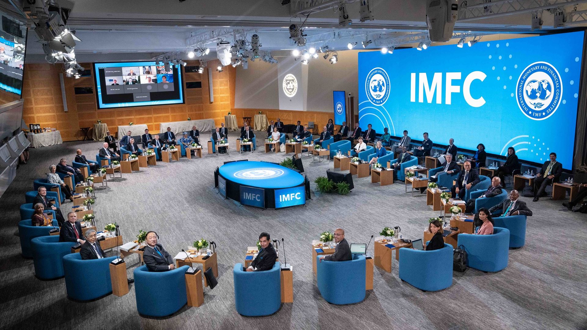 IMF Predicts Lower Growth, Bigger Current Account Deficit for Debt-Laden Senegal
