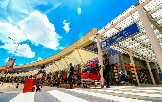 Nairobi signs $1.2 billion airport expansion deal