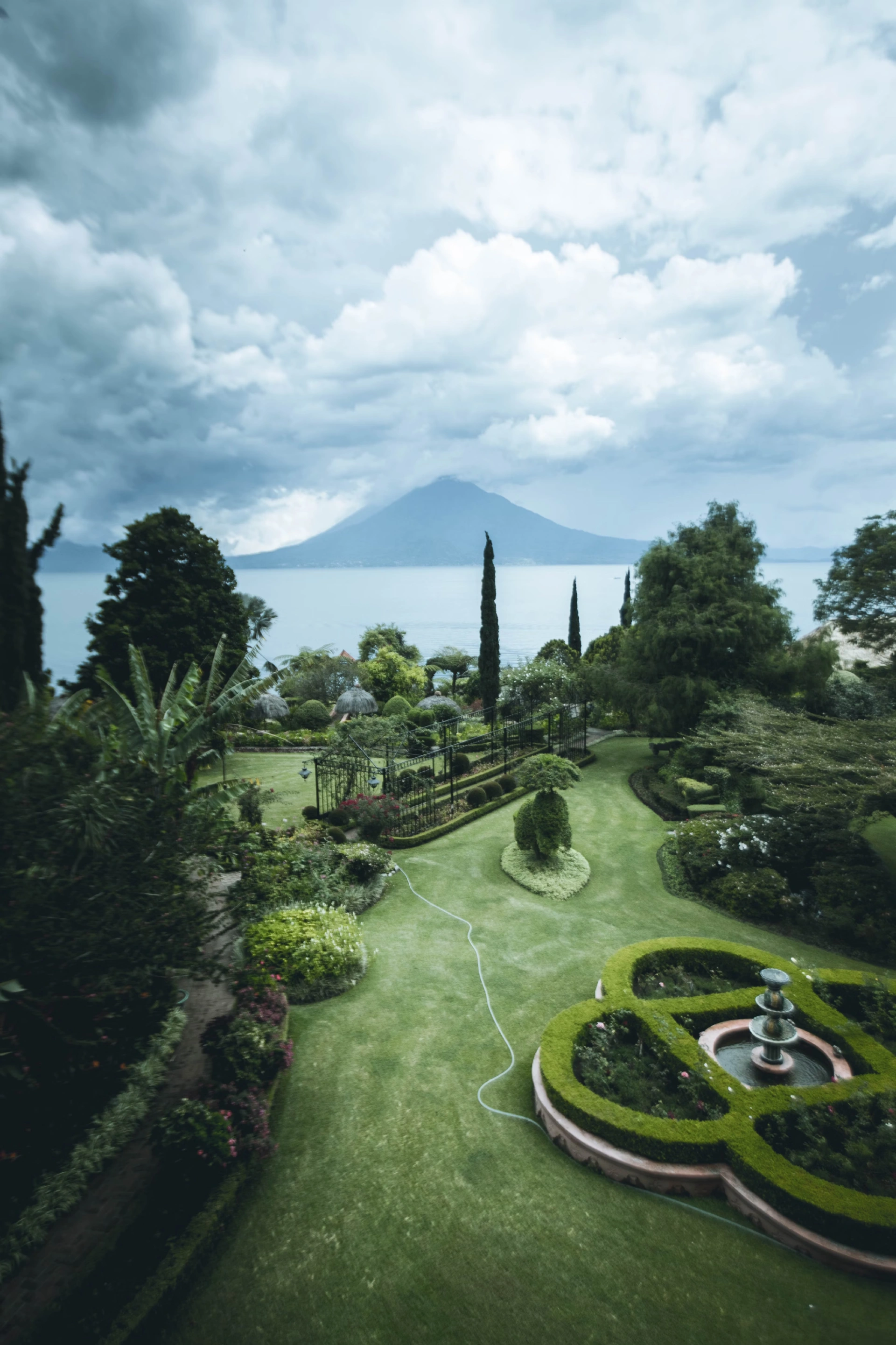 Emerald Oasis Landscaping Crafting Green Spaces, Rooted in Vision, Our Work, and Our Dedication.