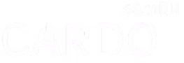 CARDO gGmbH Schriftzug in weiß auf schwarzem Hintergrund.