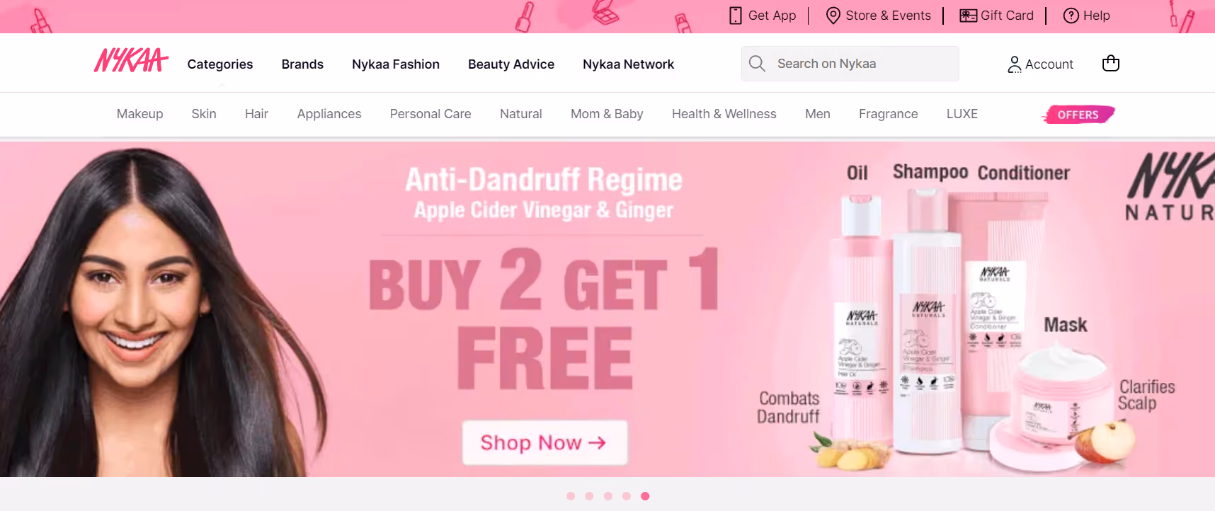 Nykaa uses a sticky primary navigation bar that doesn’t force users to scroll back up to explore more categories and products.