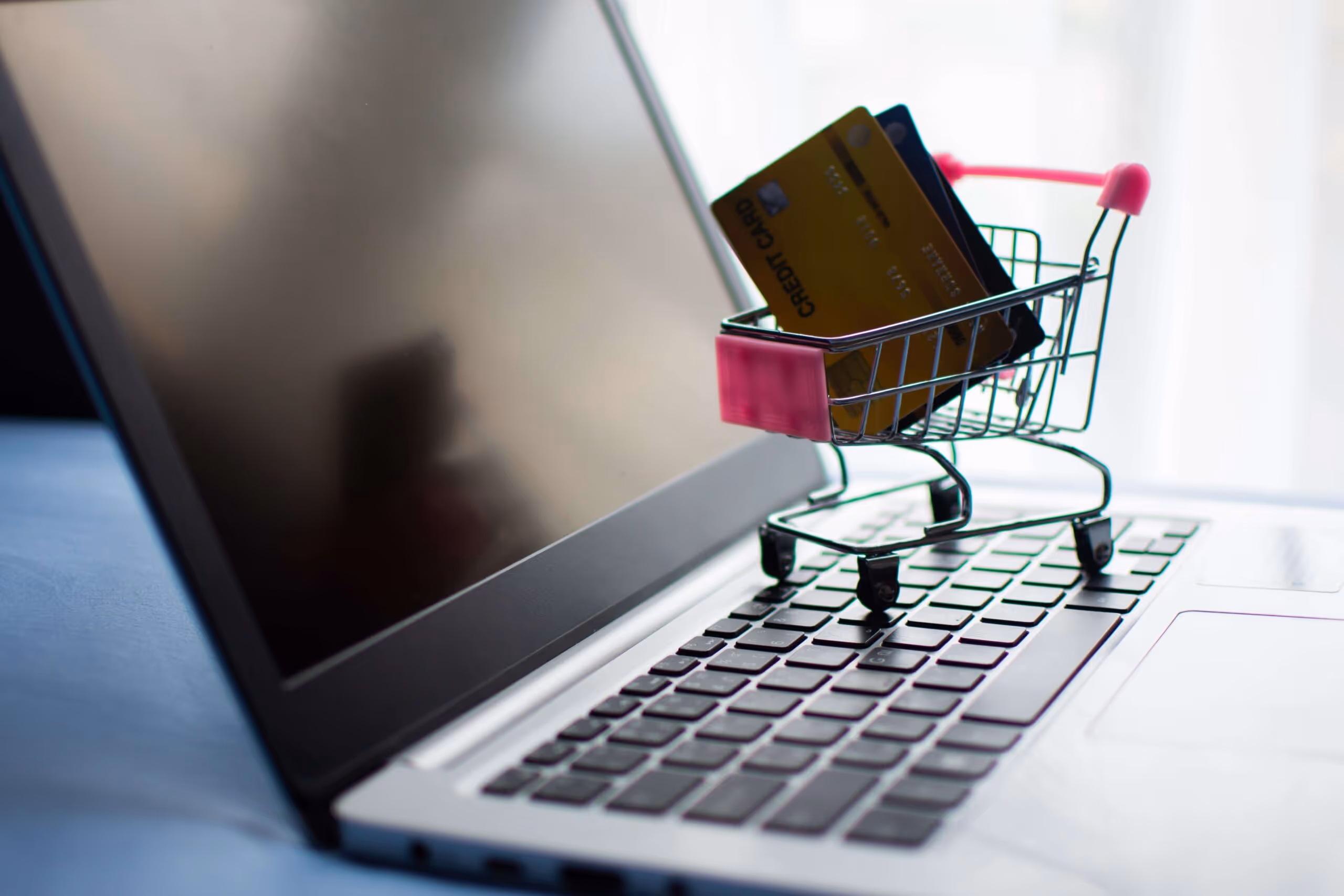 Unlock the Benefits: Migrate Your eCommerce Store to Shopify