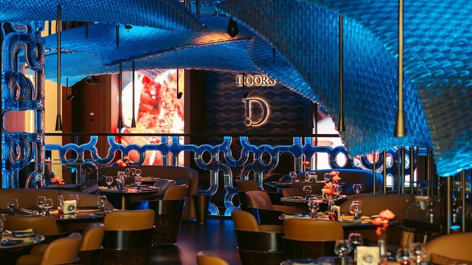 DOORS Dubai – Indoor Elegance and Live Cooking