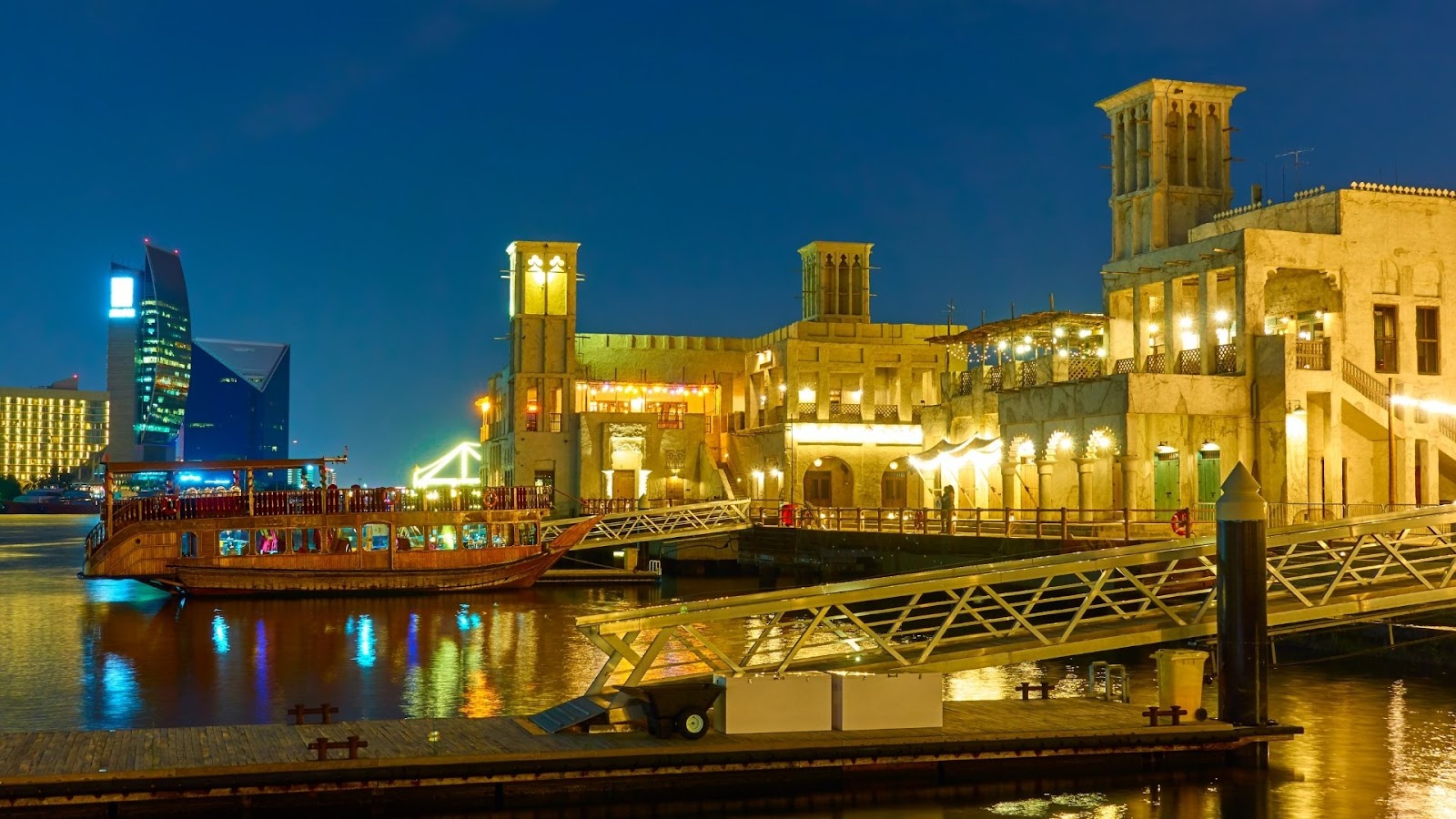 Dubai Creek & Al Seef – Waterfront Celebrations