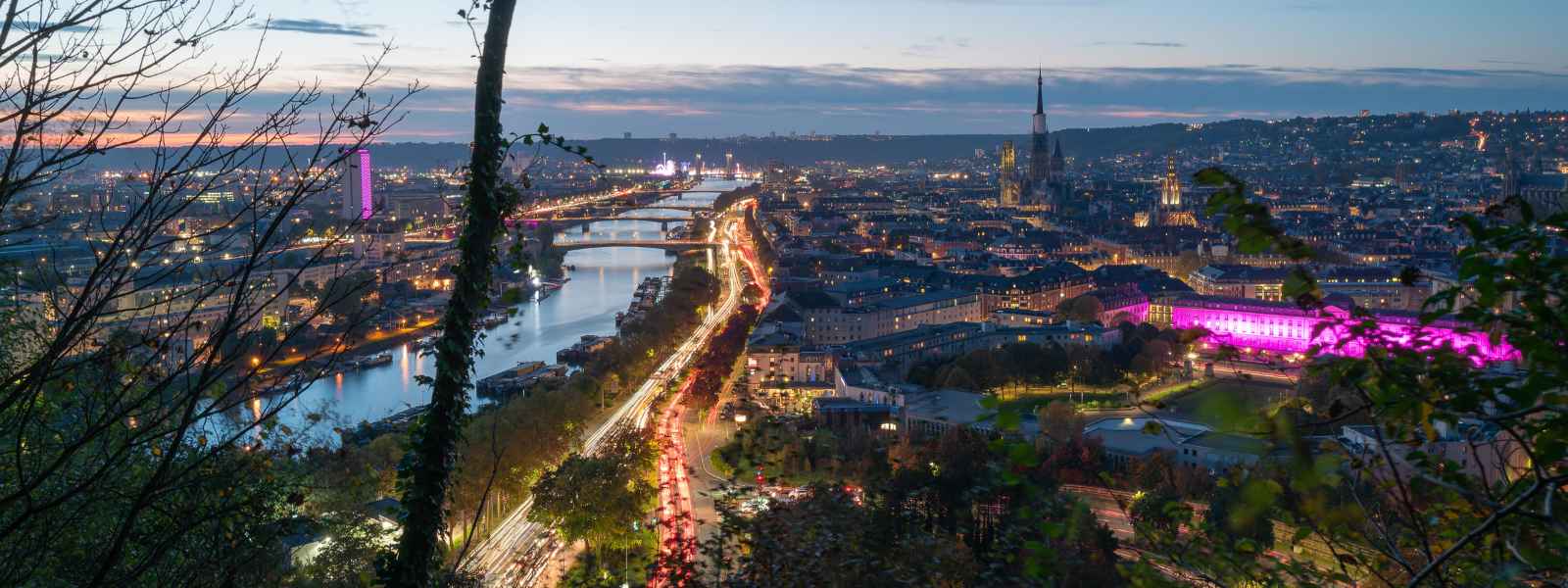 Rouen vue du centre-ville et de la Seine