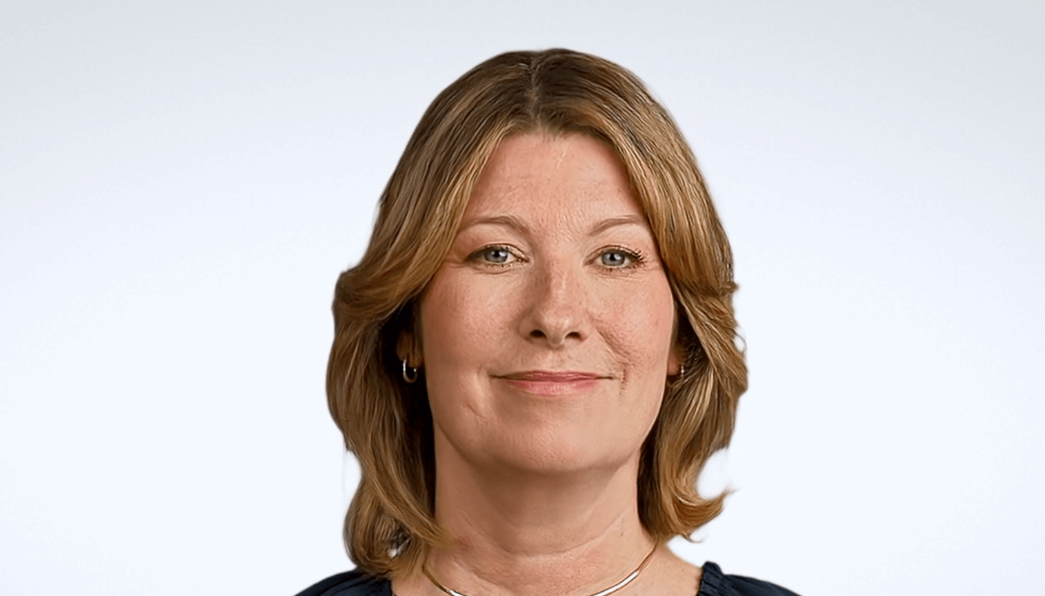 Frau mit hellem Haar – Teilnehmerin im 240Faces-Stresscoaching