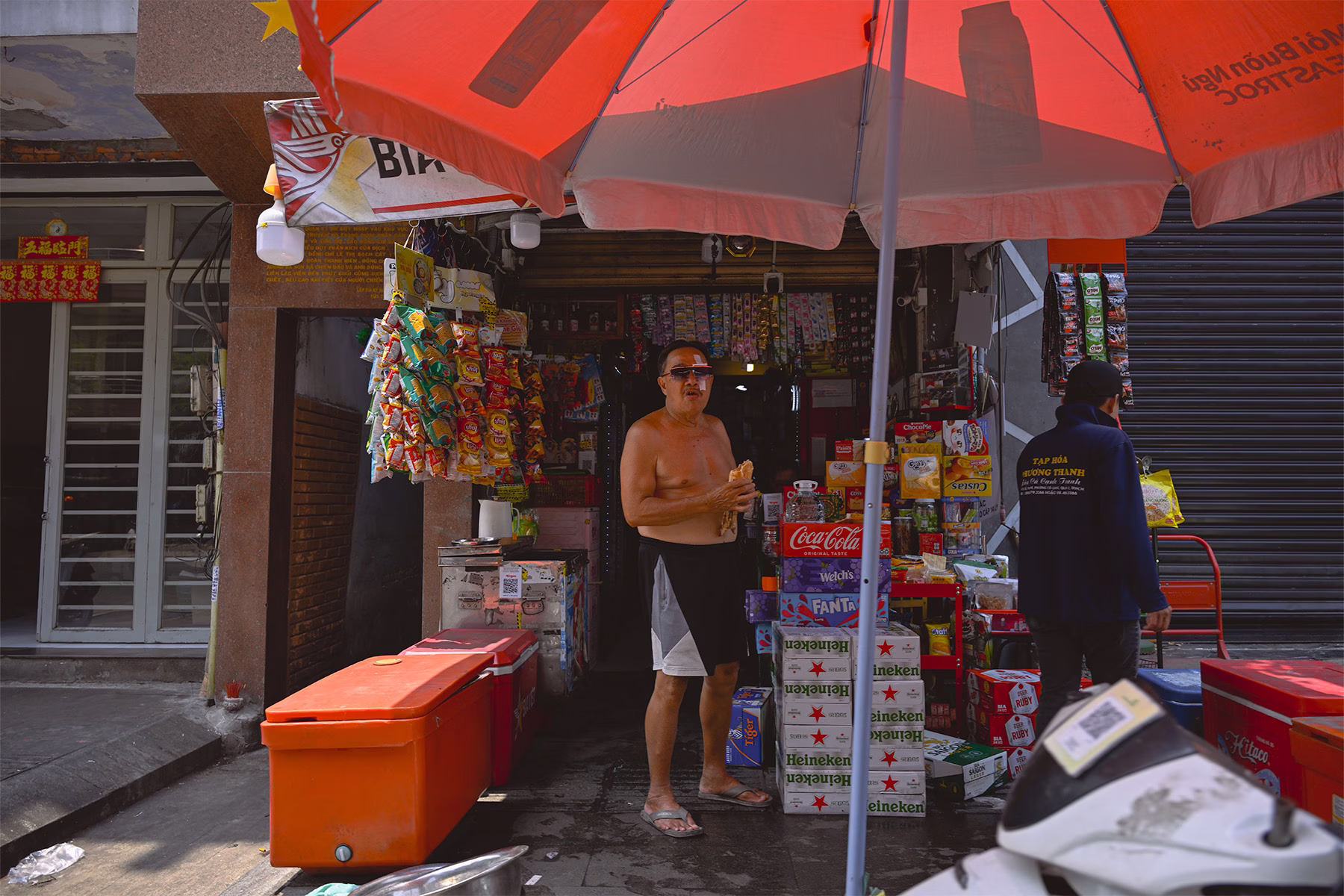 Man smoking in vietnam