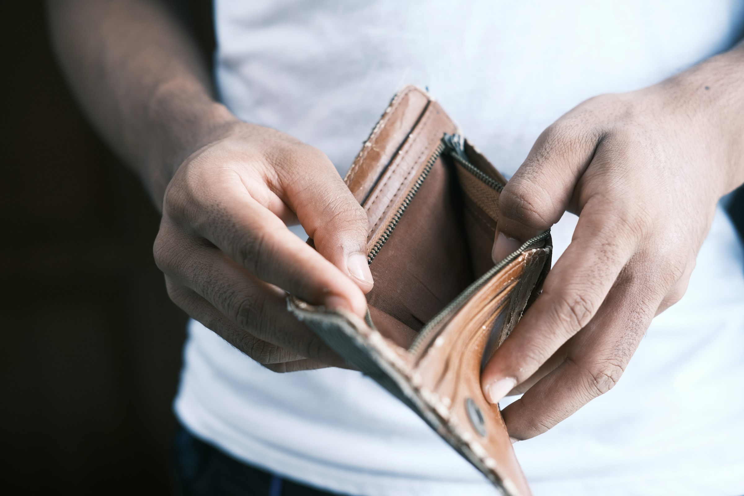 empty wallet - The Evolution of E-Commerce