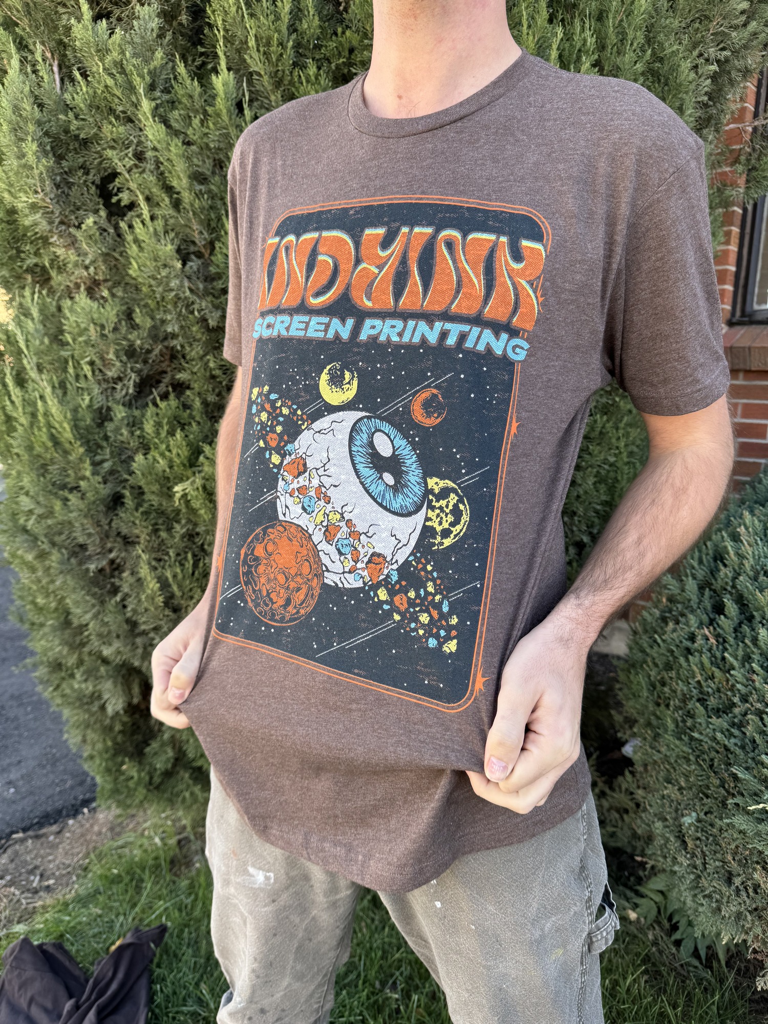 IndyInk Vintage Space Tee - retro psychedelic eyeball design on brown heather blank