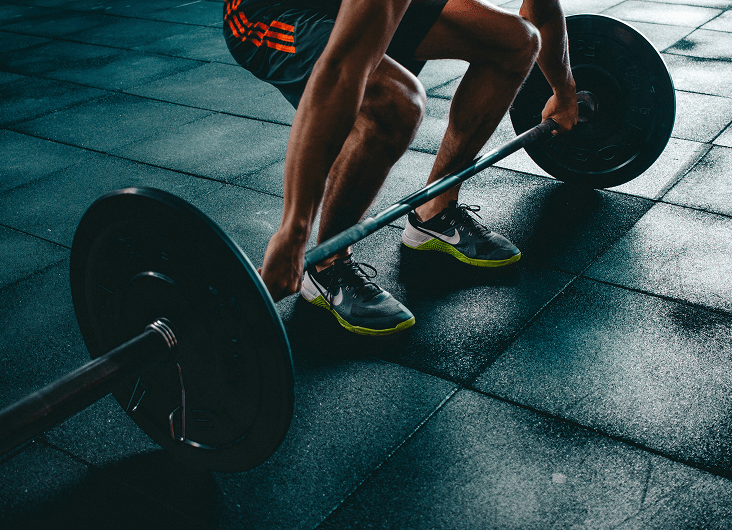 A barbell being lifted