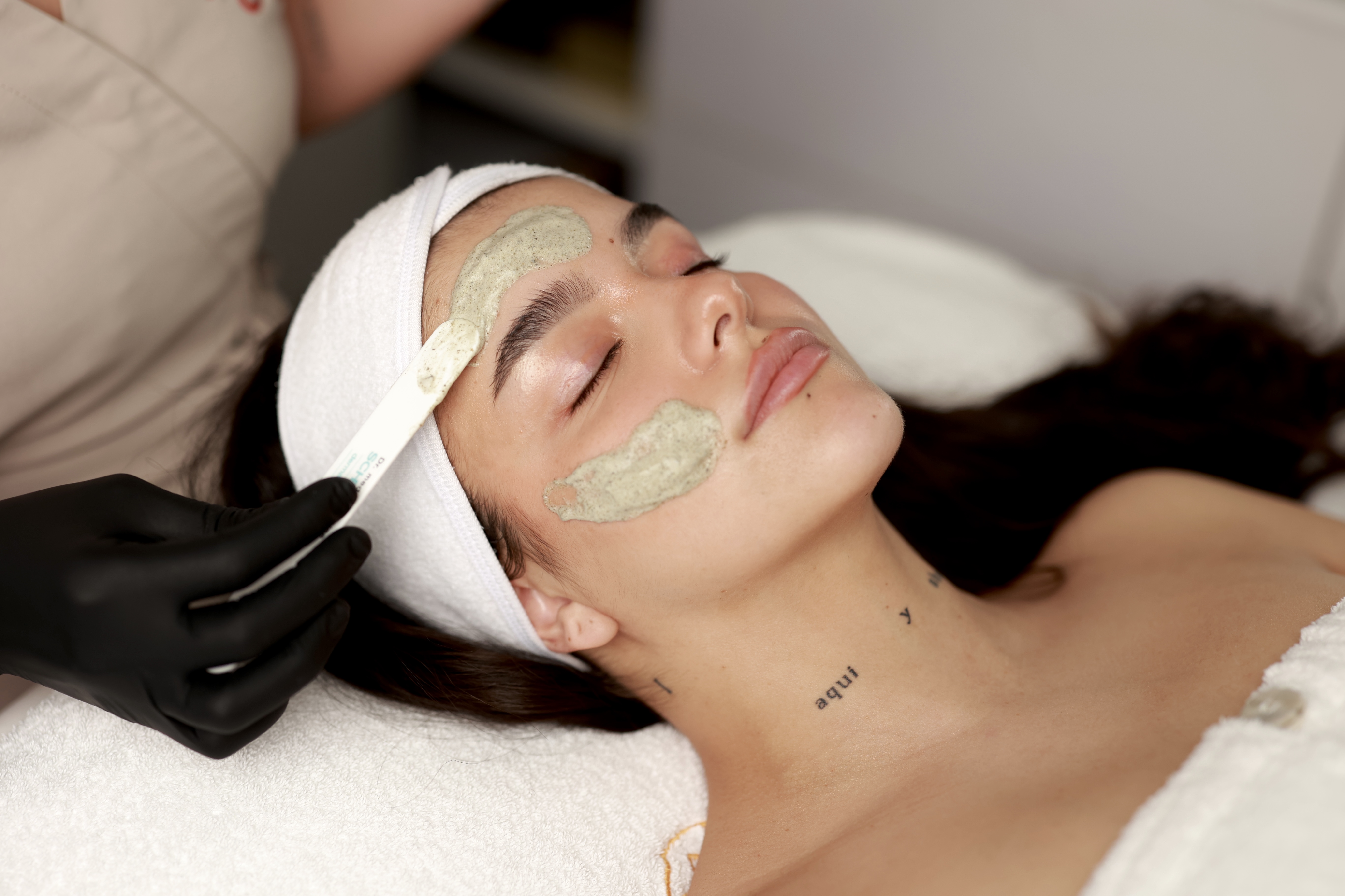 GREEN PEEL® – Bylinkový regeneračný peeling pre omladenie a zdravú pleť