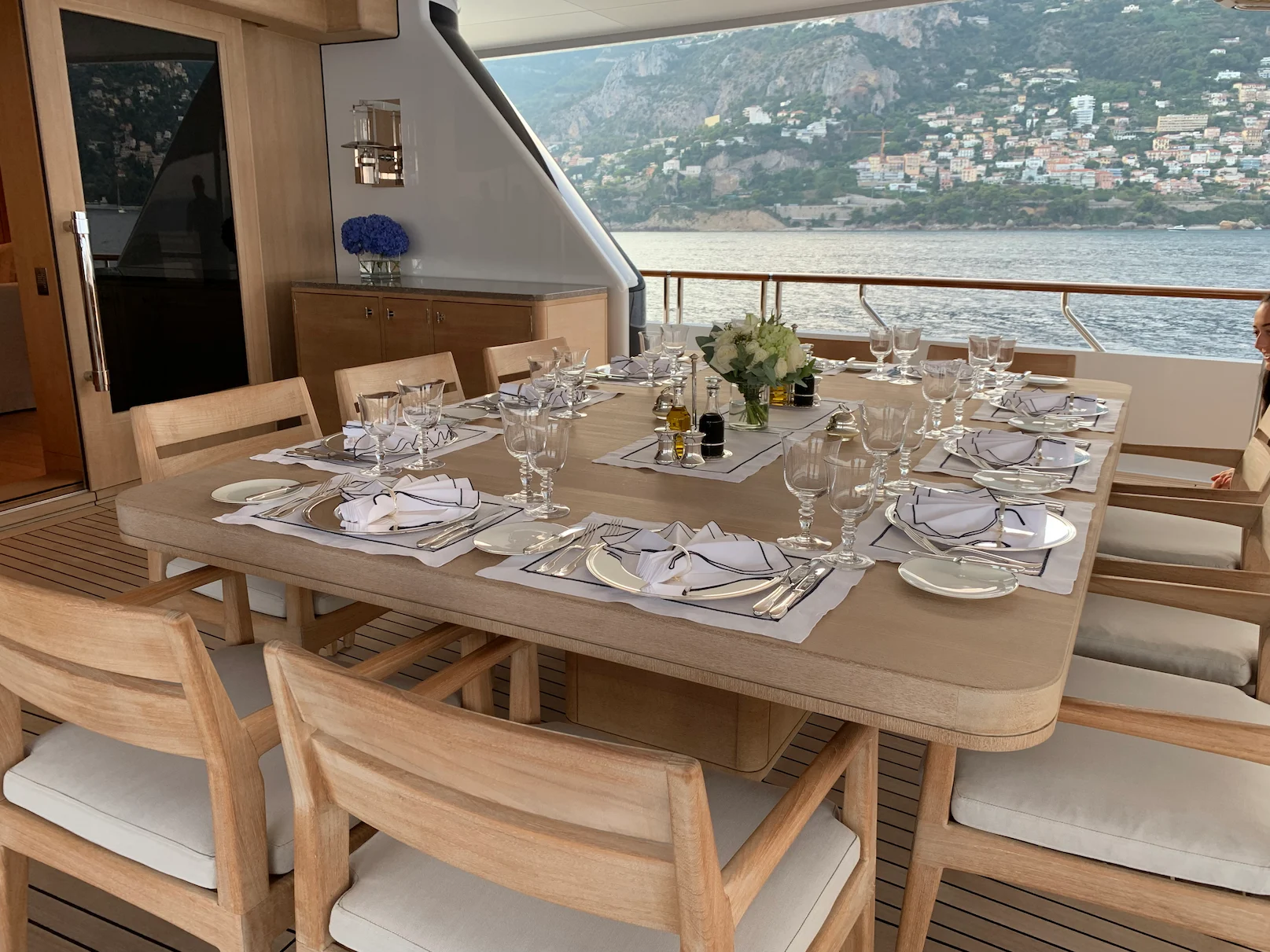 The table is set for thie UHNW family waiting to receive a gastronomical experience from an excelent chef