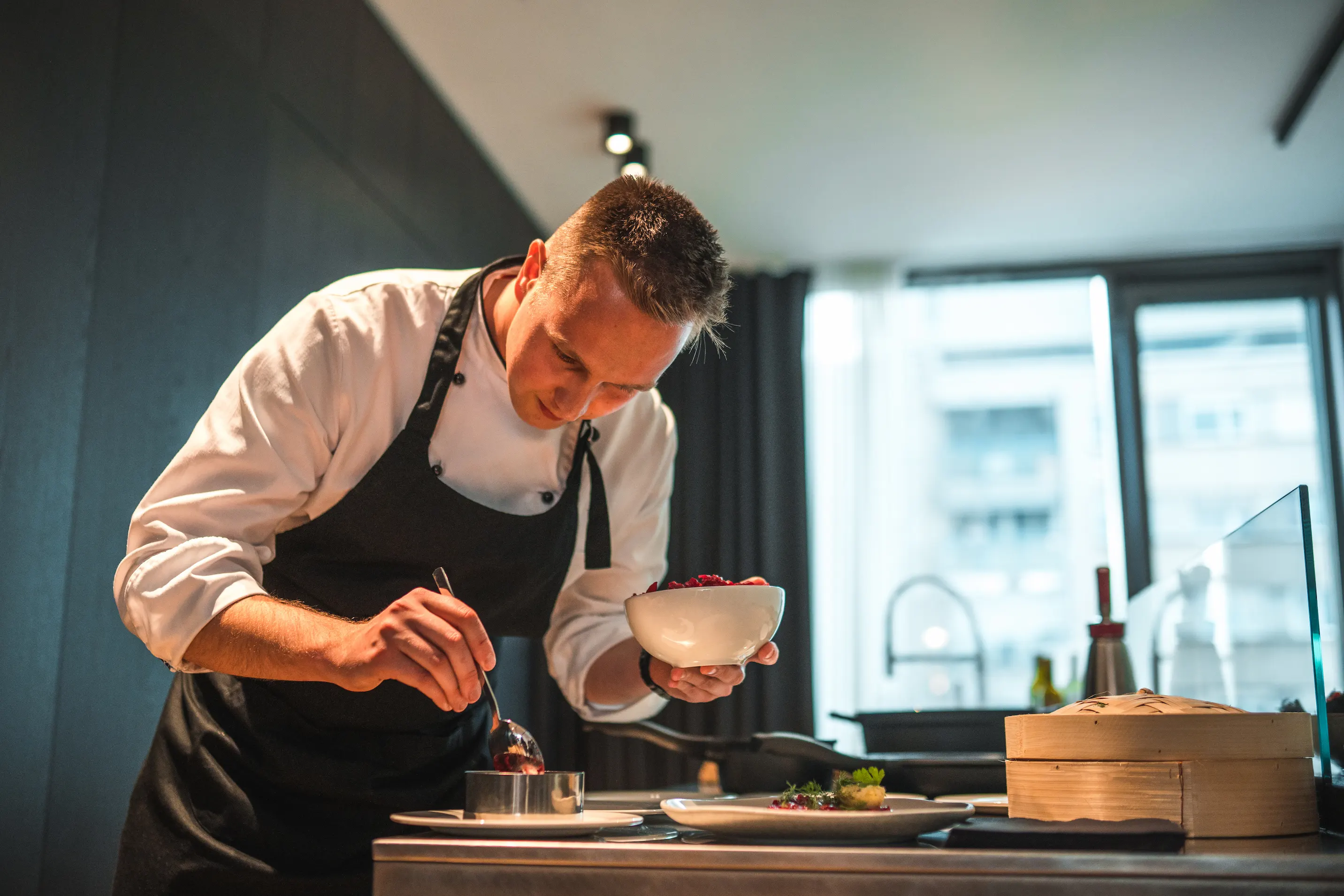 Private Chef from our agency preparing dinner in luxury residence 