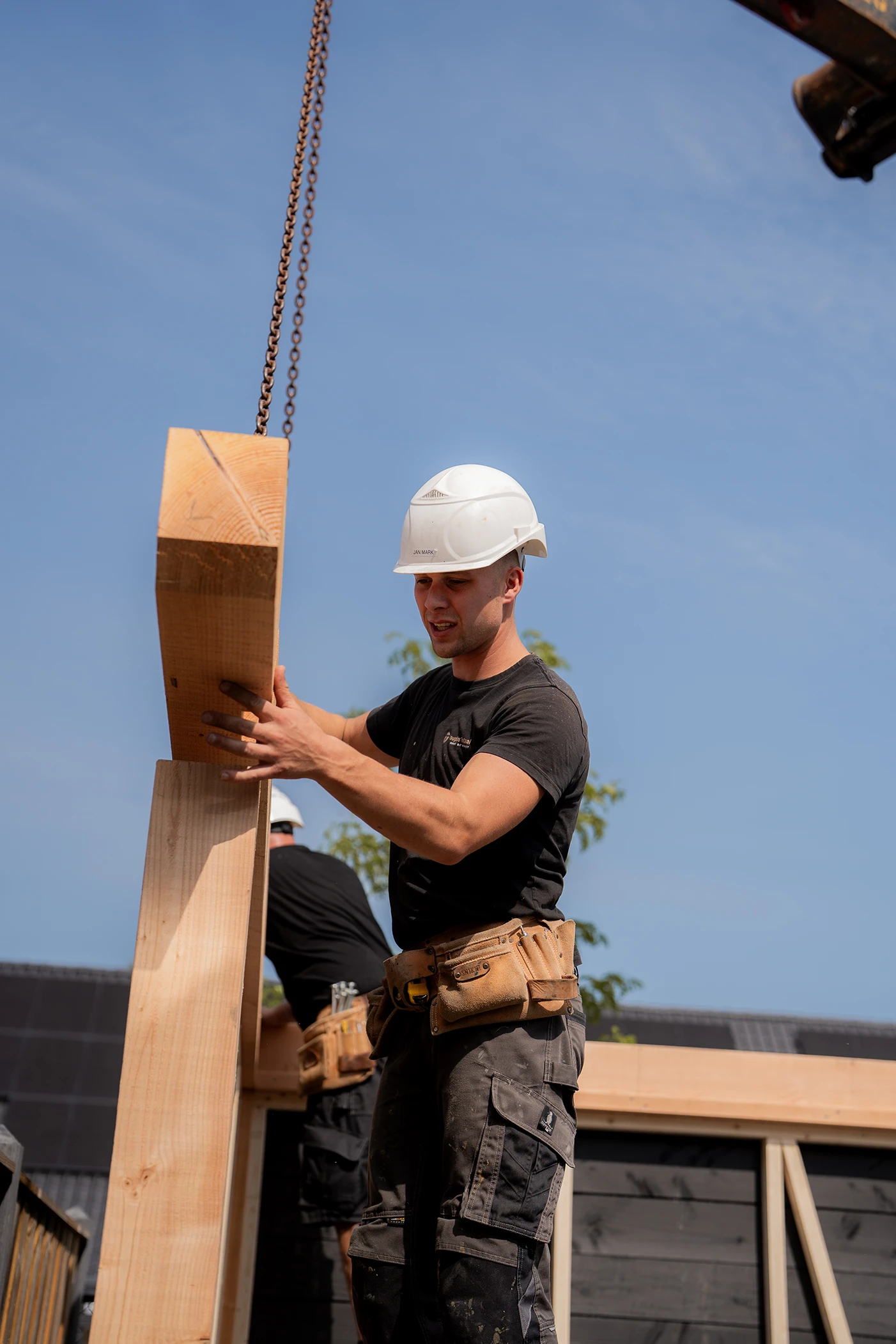 Jan Mark Kamphuis aan he werk met een douglas prefab oplossing
