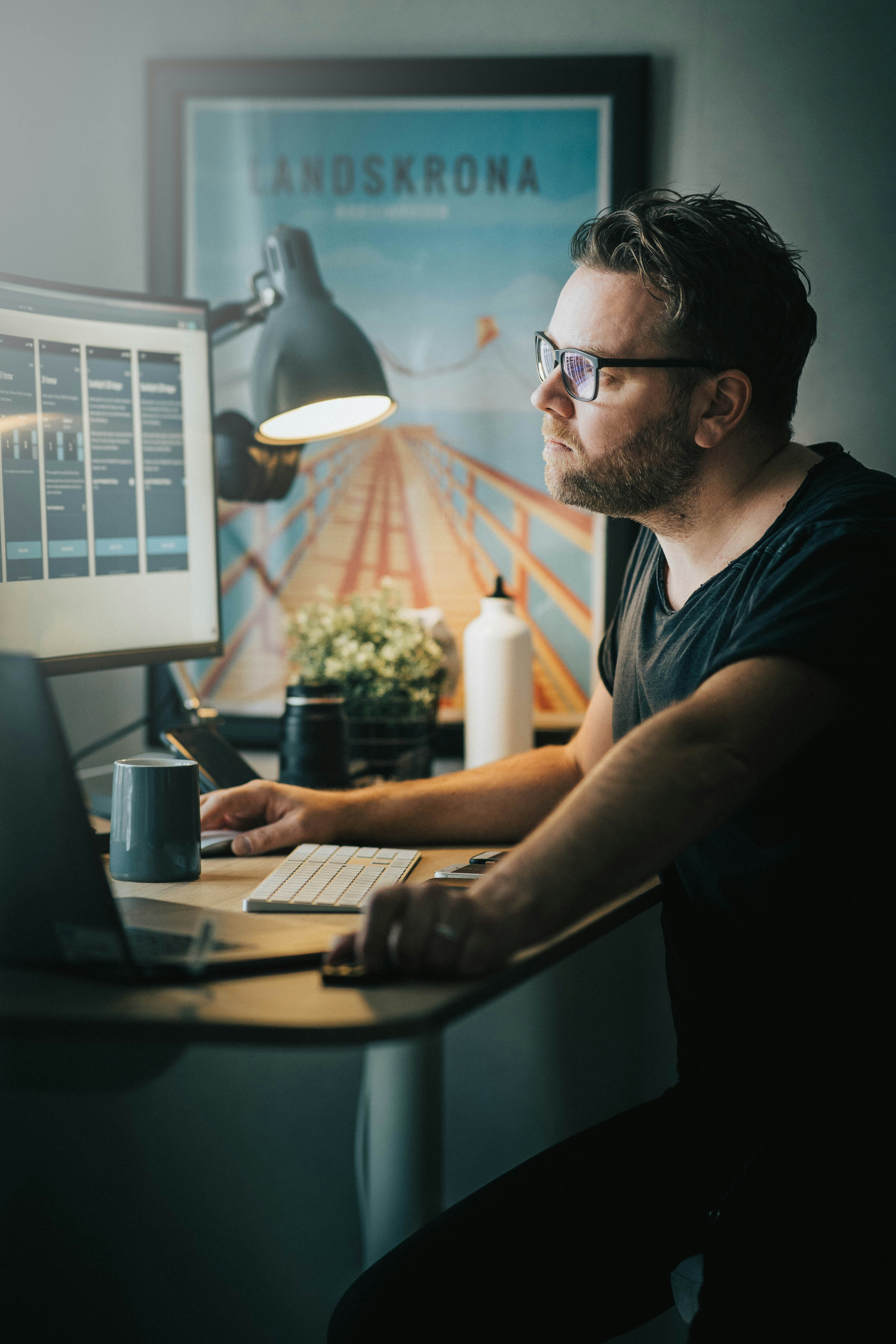 The Role of UX/UI Design in Boosting Customer Engagement