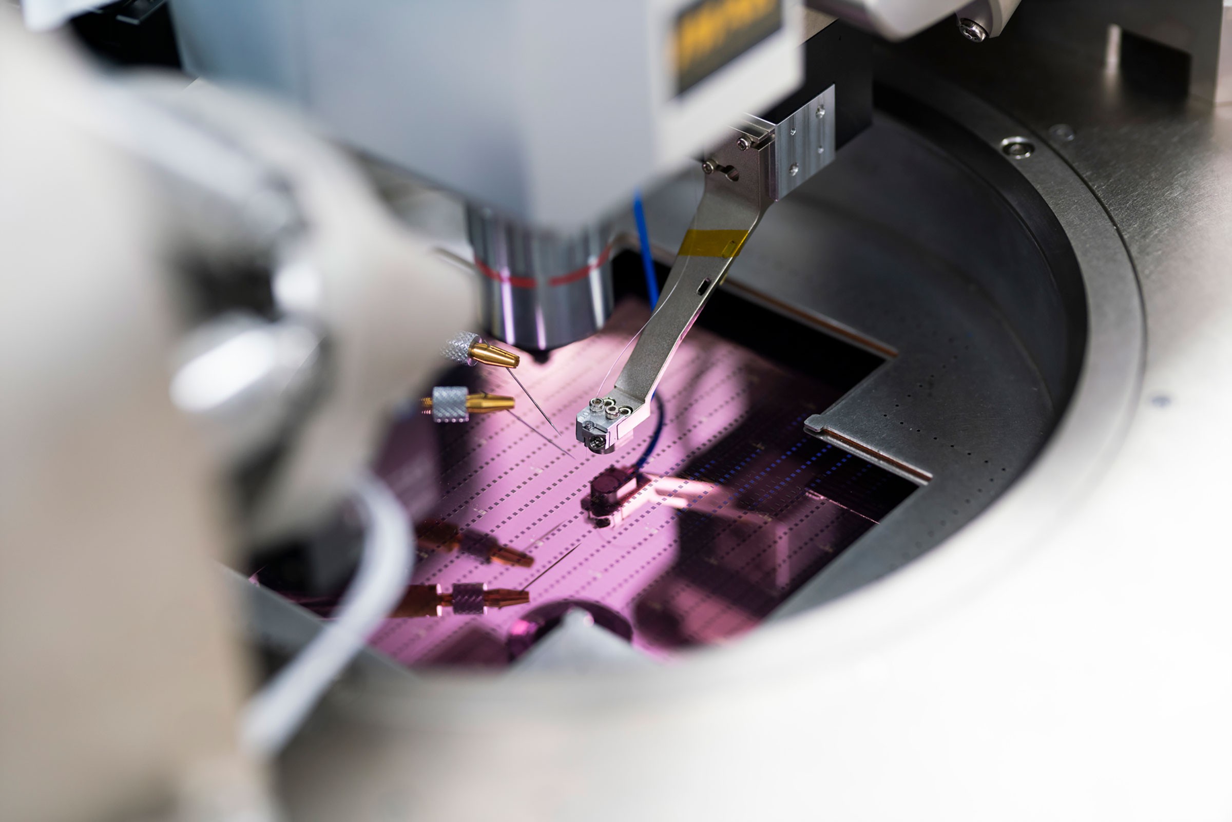 Wave Photonics Brings CSA Catapult’s Wafer-Scale PIC Testing to Its PDK Management Platform