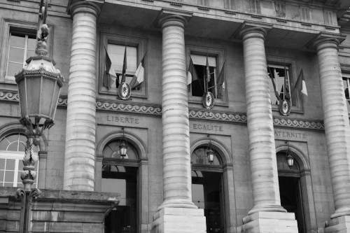 Entrée principale Palais de Justice de PARIS © Cabinet MCE - Marie Camille ECK, Avocat au Barreau de PARIS