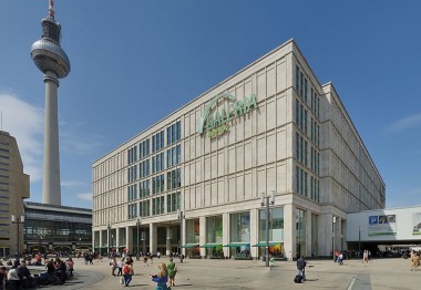 Kaufhof starts reorganisation