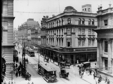 David Jones celebrates 180 years