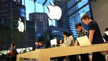 Apple tops sales per sq ft ranking