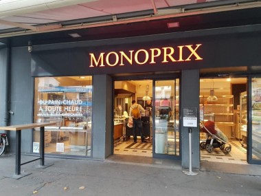Monoprix acquires online Sarenza shoes