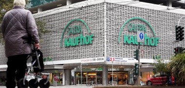 Benko concludes acquisition of Kaufhof