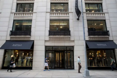 Barneys to reduce NYC flagship space
