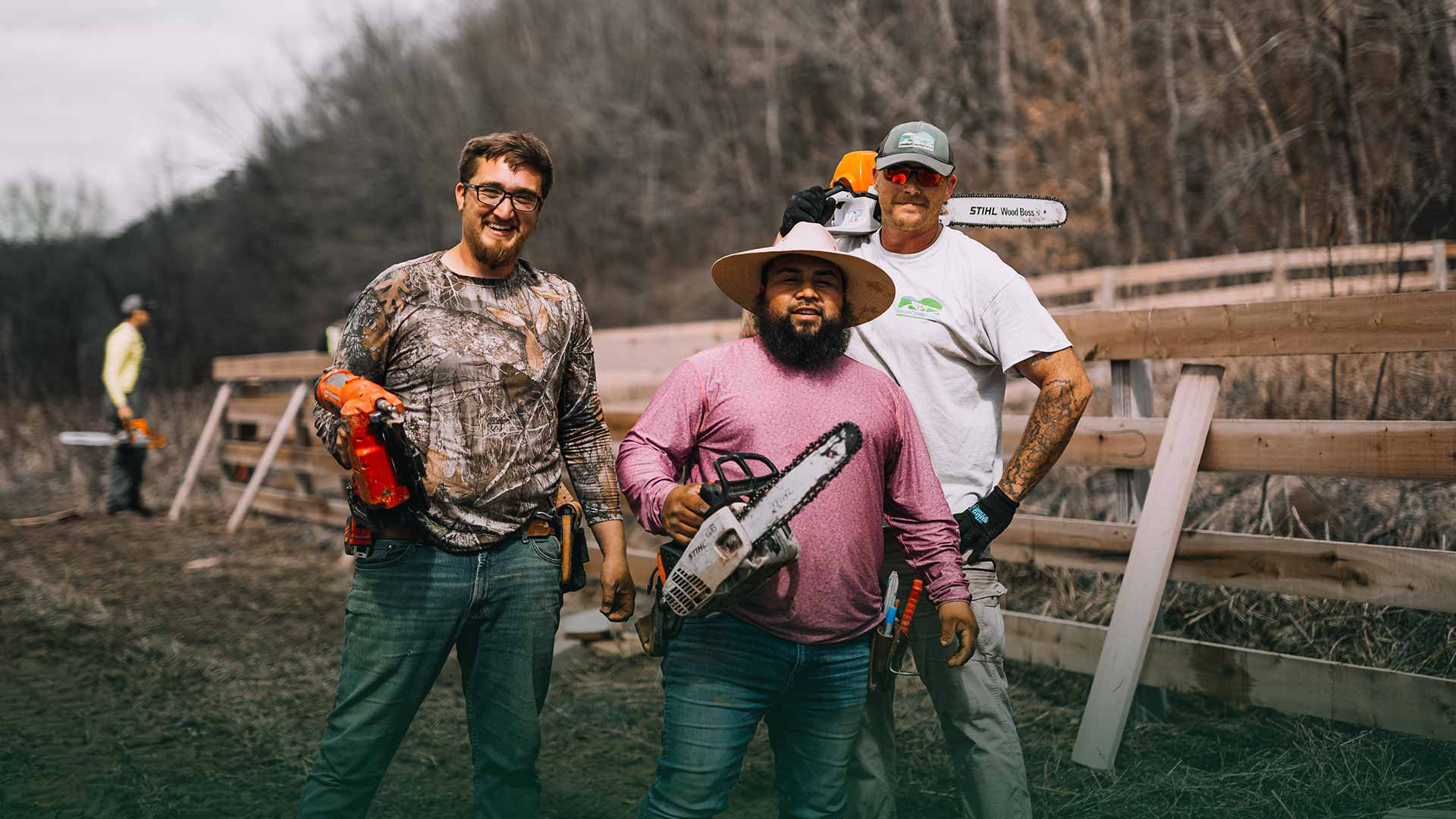 Loudon County Fence crew installing a residential fence in East Tennessee.