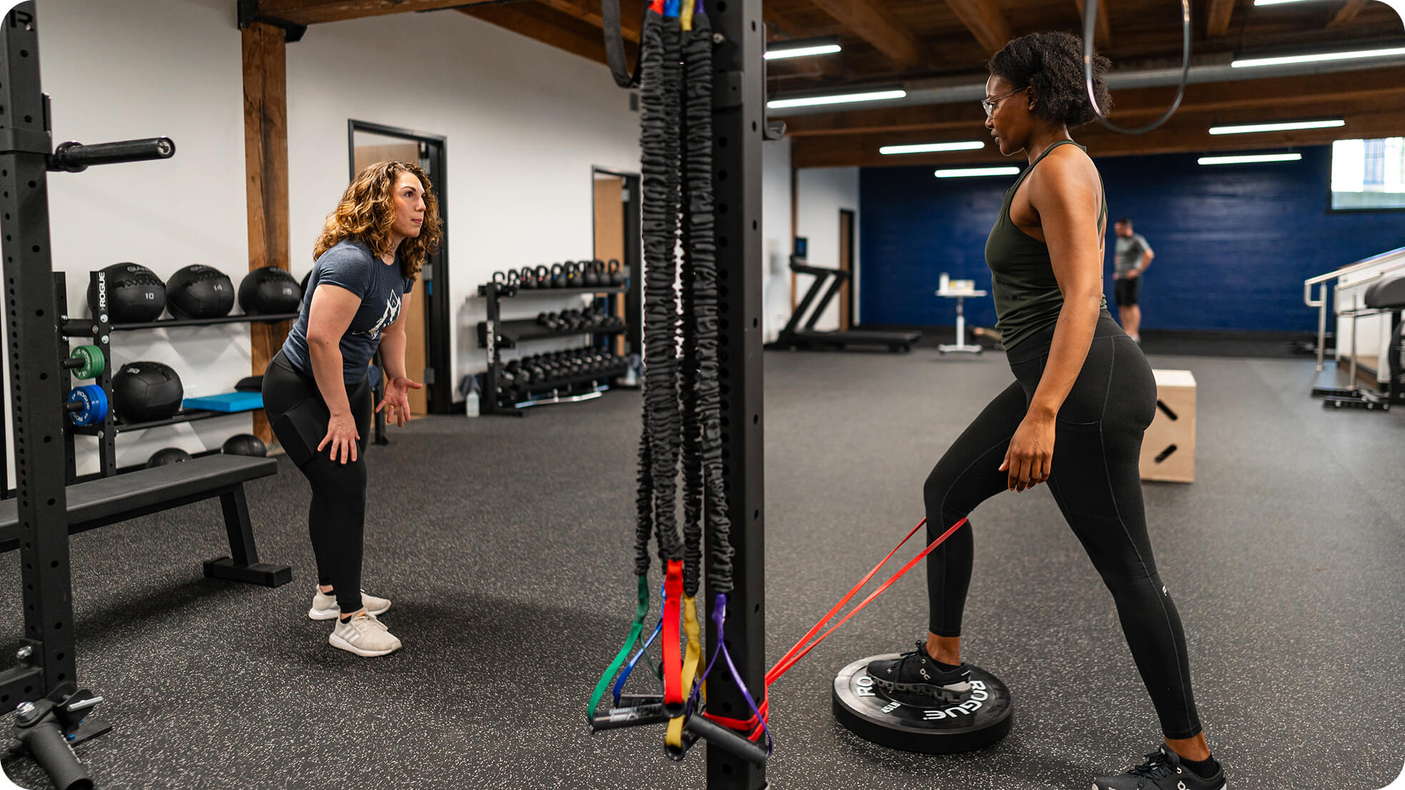 paulina with client lunge