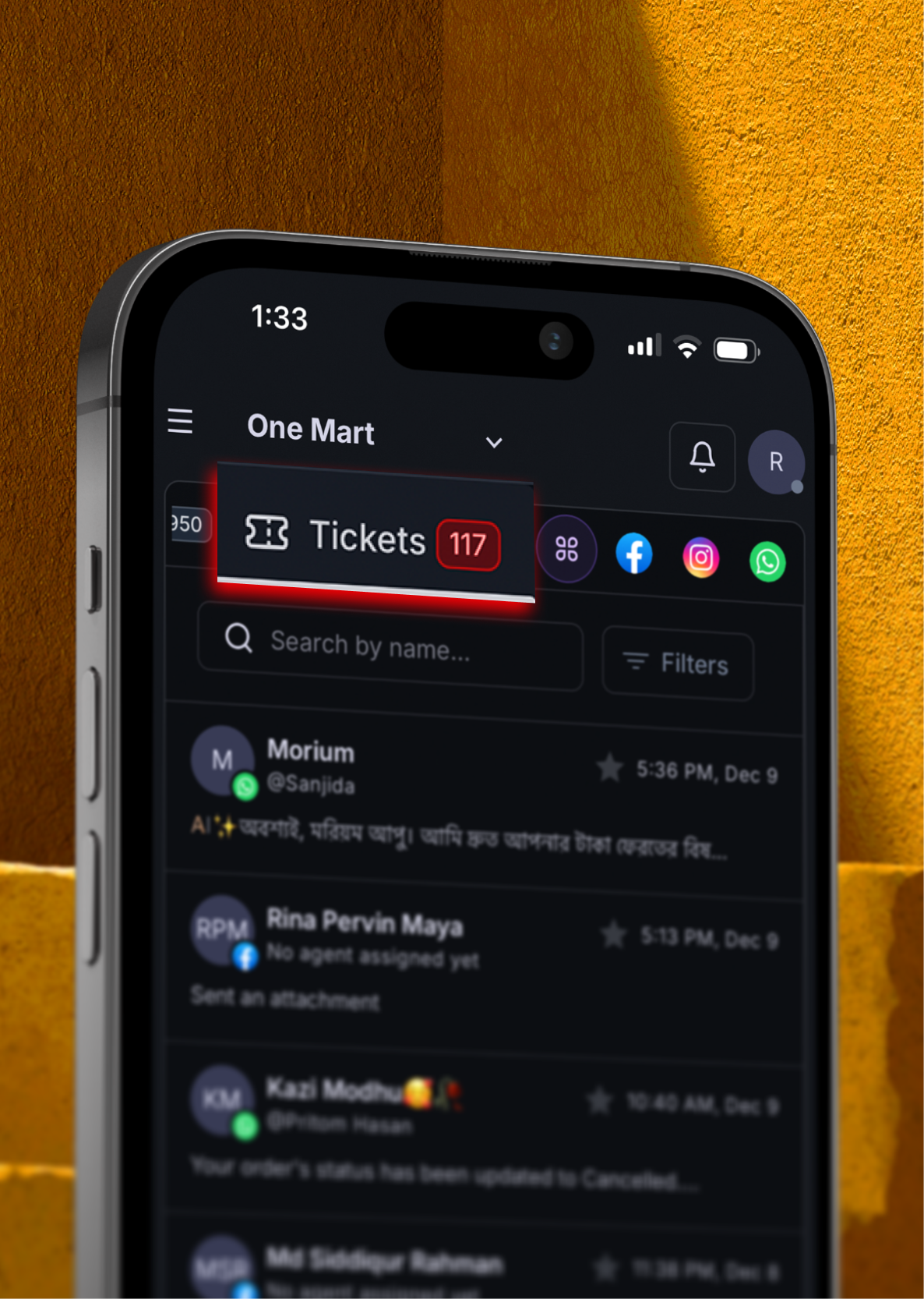 Top-left corner of a smartphone screen showing app icons for Startio, Calendar, Photos, Camera, Mail, Notes, Reminders, and Clock with a green background and app icons dock above.