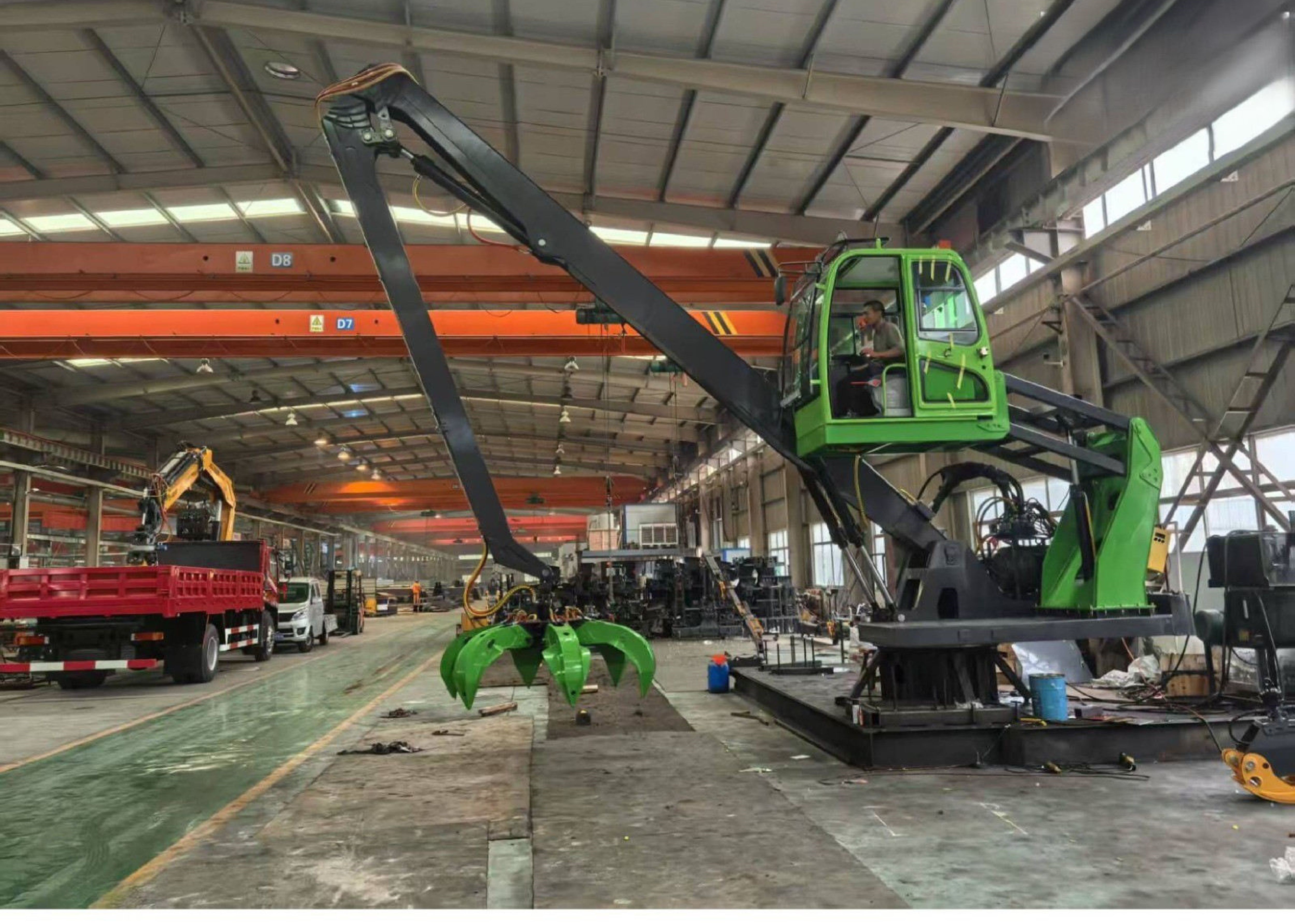 Hydraulic Cranes, Grabs & Material Handlers